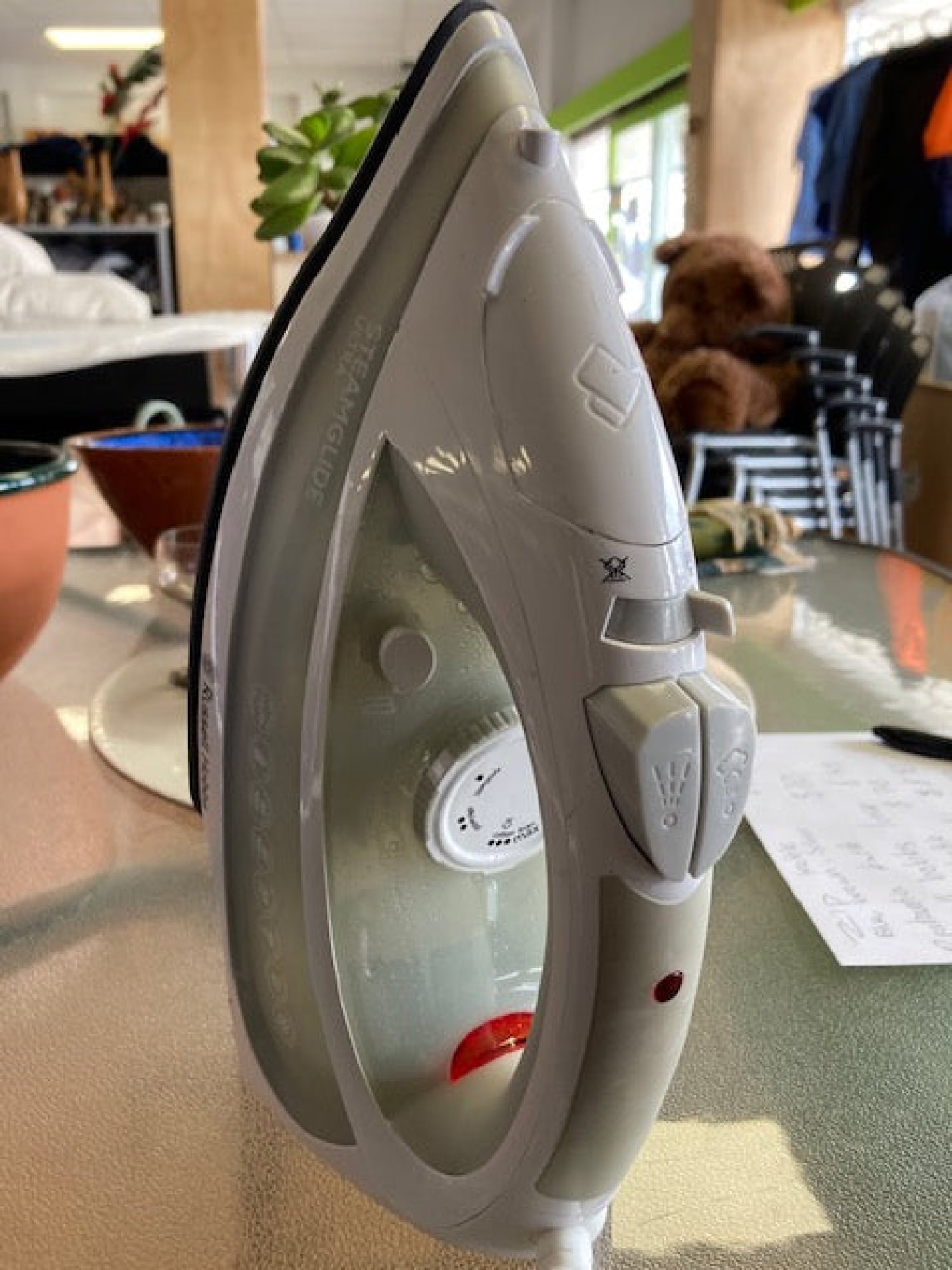 Russell Hobbs Irons/ Steamers Refurbished Item Iron and steamer
